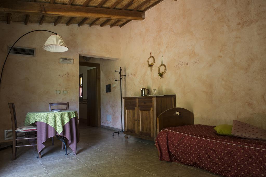Country Hotel Mandra Edera Abbasanta الغرفة الصورة